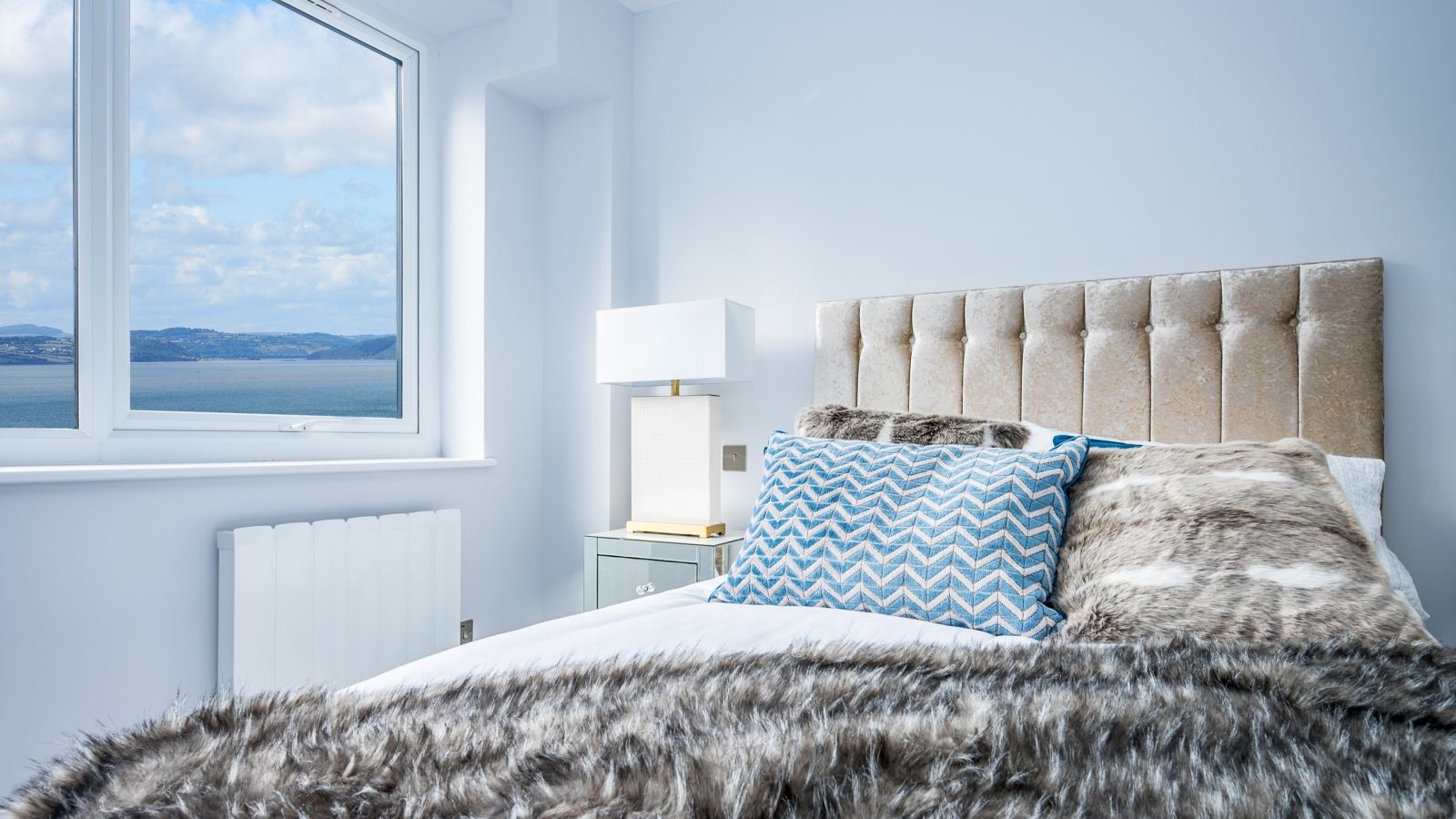 Interior view of Liniar EnergyPlus 90 casement windows
