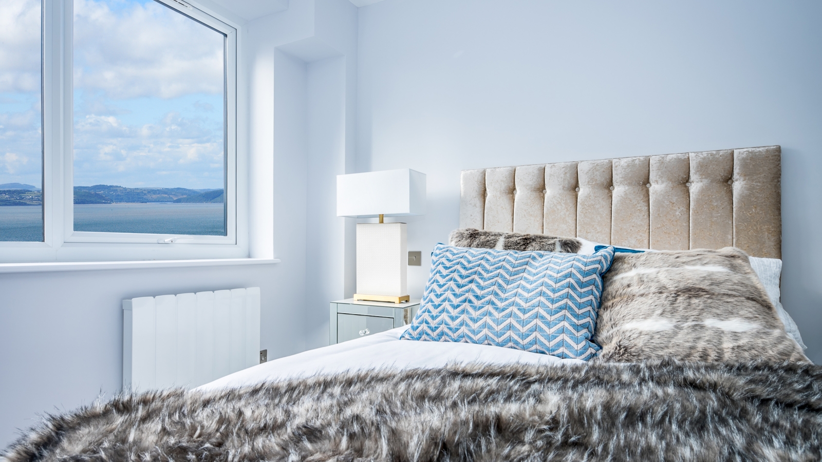 Interior view of Liniar EnergyPlus 90 casement windows